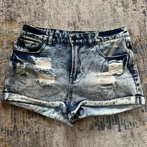 F21 Acid Wash Distressed Cuttout Jean Shorts